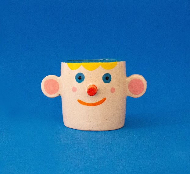 Happy face little pot
