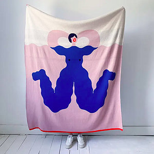 Manta - Swimming Nude